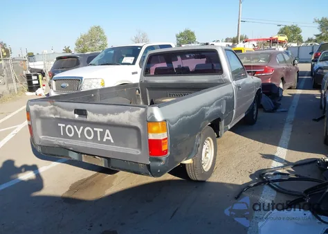 1993 Toyota Pickup 1/2 Ton Short Whlbase Stb z USA, uszkodzony, nr VIN 4TARN81A5PZ157071